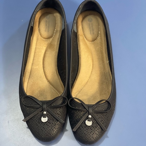 Gianni Bini Black Memory Foam Size 10 Shoes - Picture 3 of 6